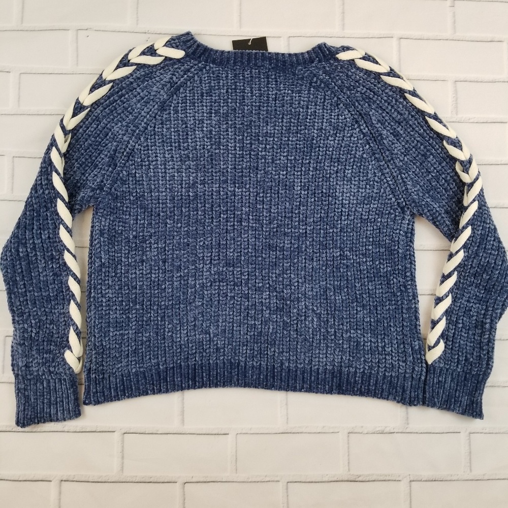 Gee Gee Shoe lace Sleeve Sweater - Picture 4 of 7